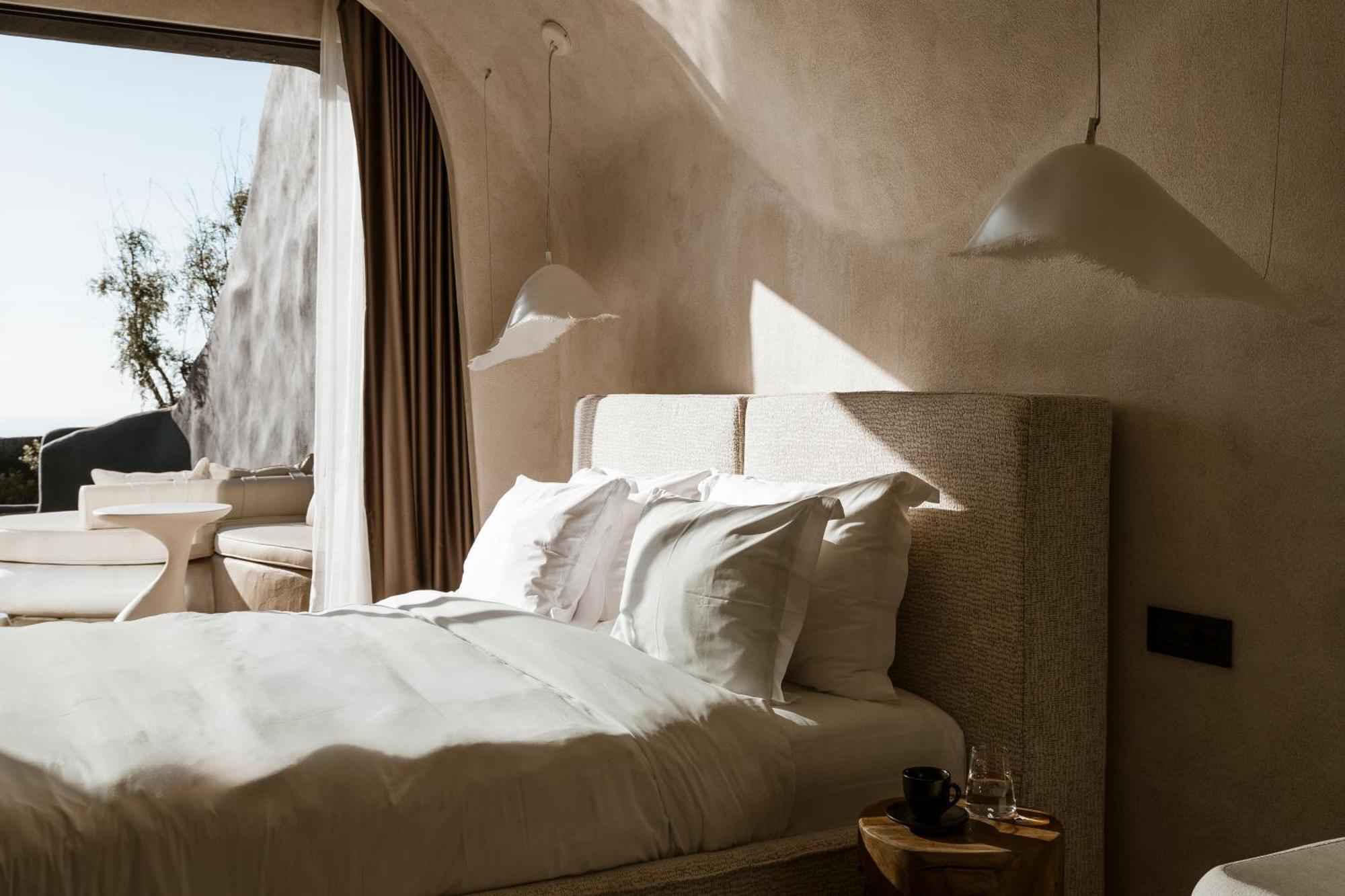 One Of One Hotel Imerovigli (Santorini)