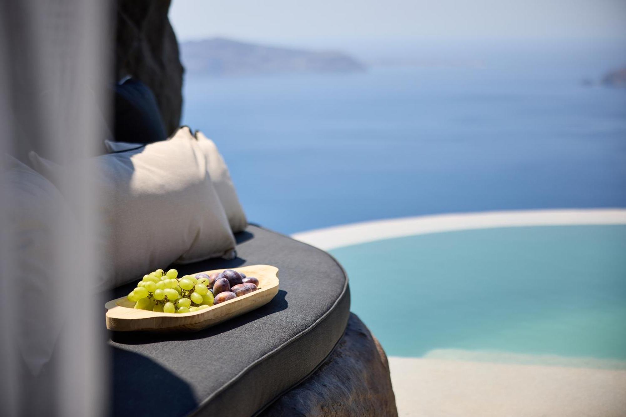 One Of One Hotel Imerovigli (Santorini)